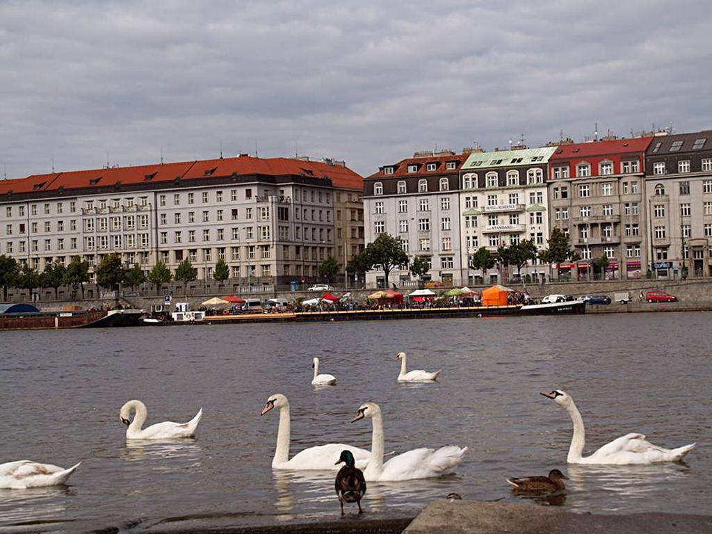 Hotel & Residence Royal Standard Прага Экстерьер фото