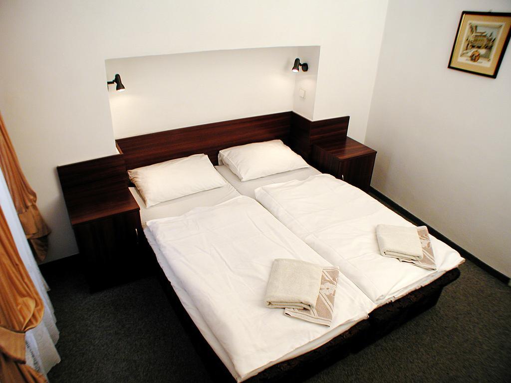 Hotel & Residence Royal Standard Прага Номер фото