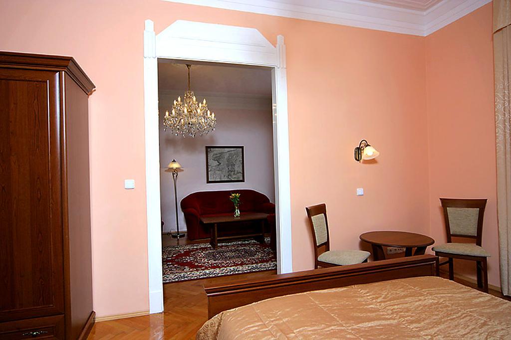 Hotel & Residence Royal Standard Прага Экстерьер фото