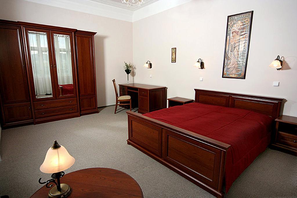 Hotel & Residence Royal Standard Прага Номер фото